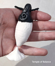 Load image into Gallery viewer, Pendant - Porcelain Pod