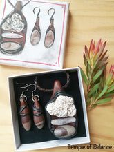 Load image into Gallery viewer, Shiva Lingam Box Set - Pendant & earrings