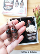 Load image into Gallery viewer, Shiva Lingam Box Set - Pendant & earrings