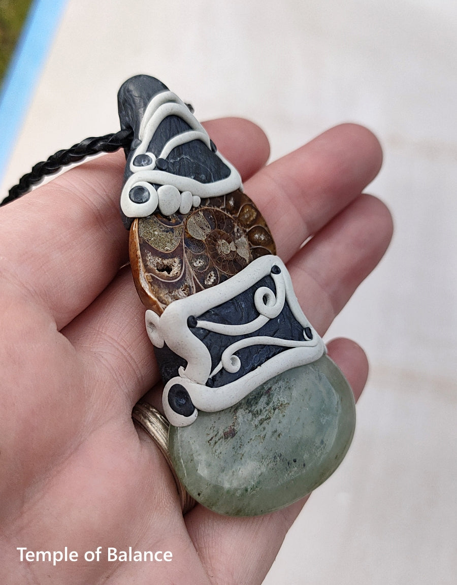 Pendant - Ammonite with green aventurine